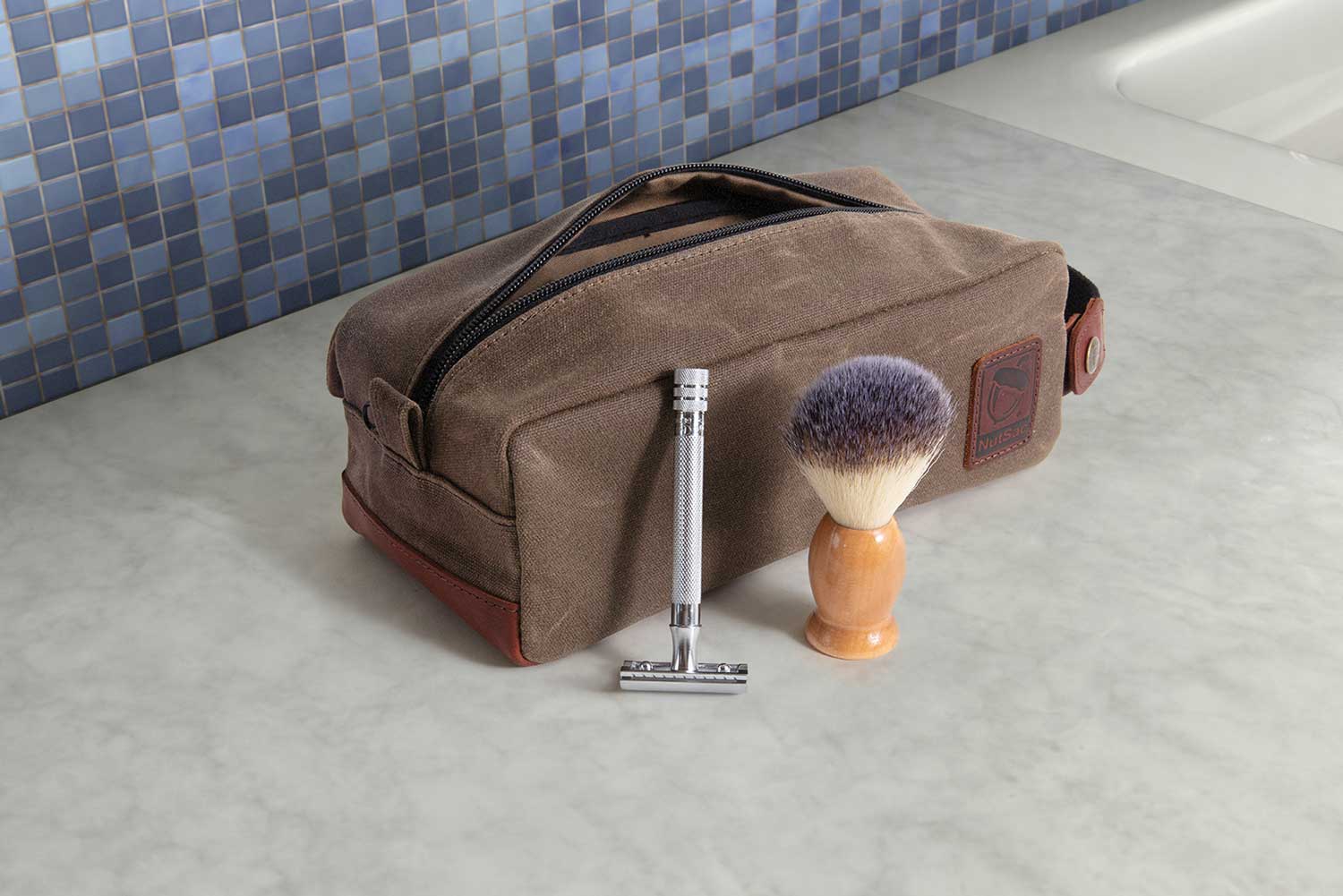 doppsåk waterproof & leak-proof travel toiletry bag brown Dopp Kit